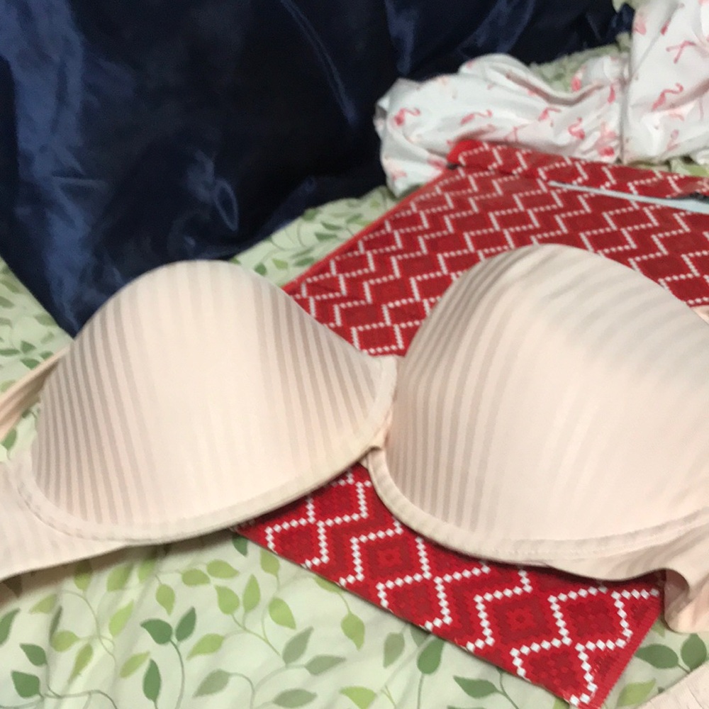 Padded bra pink silky worn once